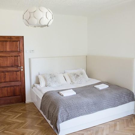 Apartment Nearto Old Town Na Ustroniu Street Kraków Exteriör bild
